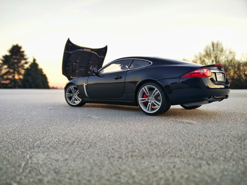 Illustration for article titled Cool as frost: The Jaguar XKR - 1:18 Autoart